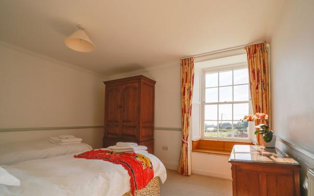 Porthcothan House