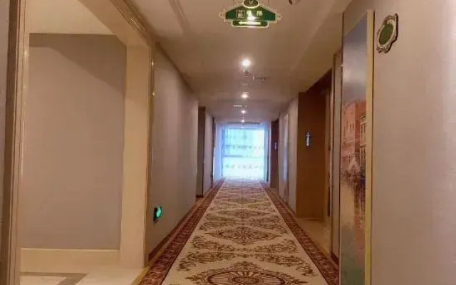 Vienna International Hotel (Jiujiang Bali Lake Sports Center)
