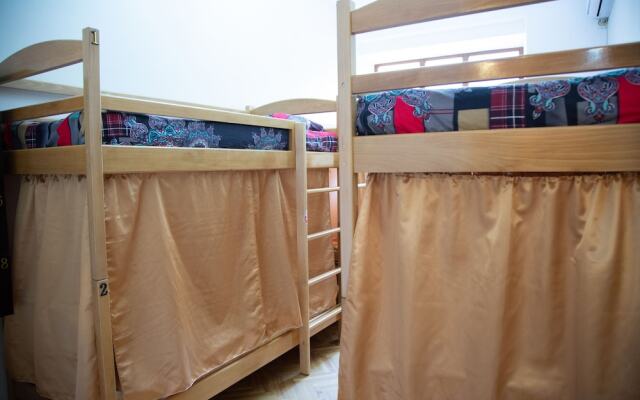 Eder Hostel