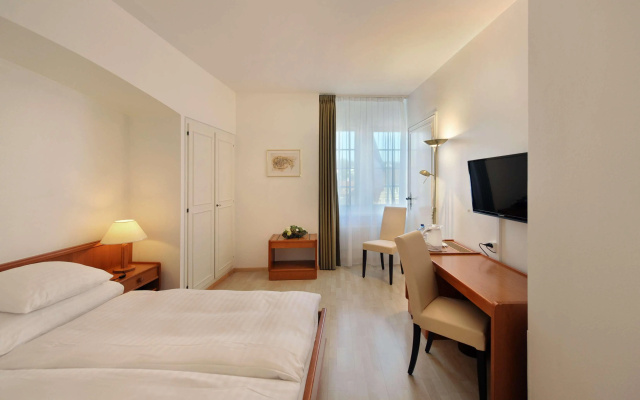 Hotel De La Rose – Guest Rooms – Fribourg