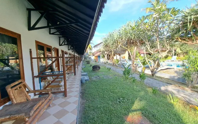 Surfers Beachfront Lombok