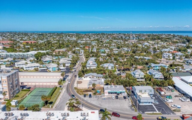 Anna Maria Island Edgewater Bungalow