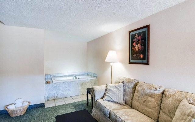 Quality Inn Hillsville