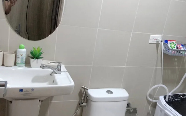 Luxurious Bayview 2BR Near MOA Picc CCP Free Wifi