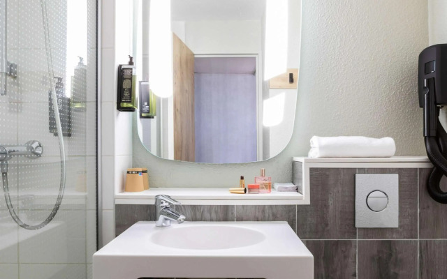 ibis Paris Gennevilliers