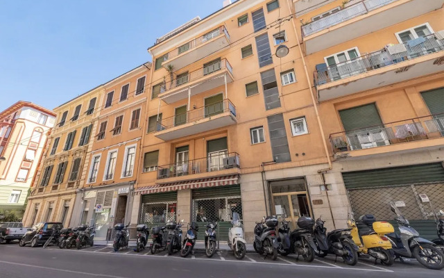 Sea View Central Apartment