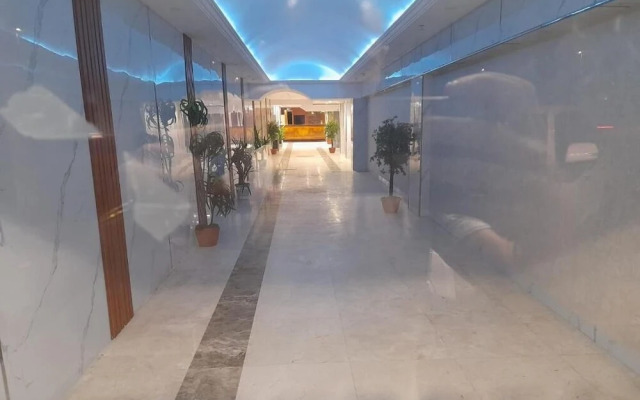 Mera Park Hotel