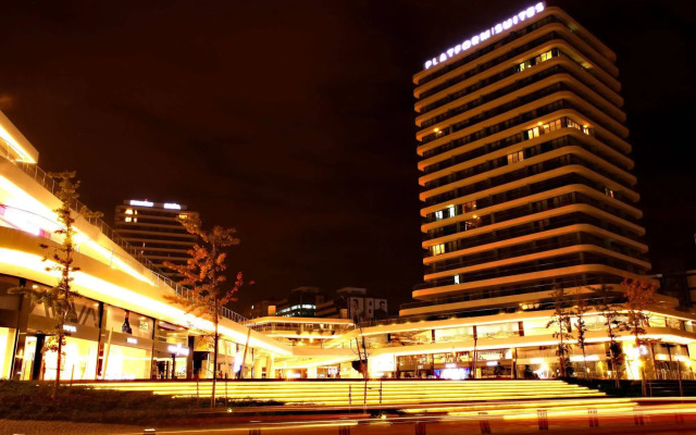Platform Merter Suites