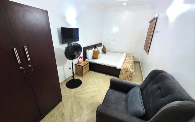Rossy'S Apartments