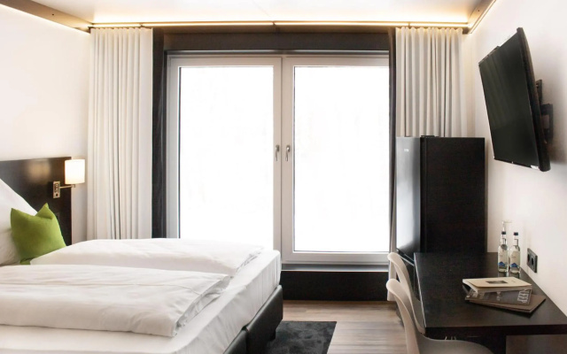 TO Hotel
