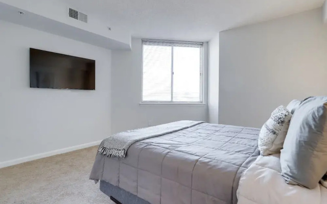 Cozy 1 Bedroom Condo Ballston