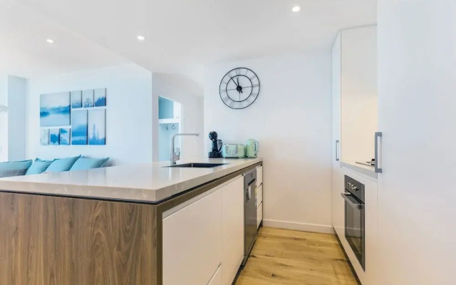 FV Dream 2 BED Apt+ Pool+ Free Parking Qfv211-16