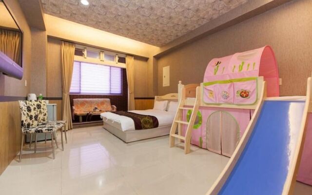 Hot Spring Holiday Inn