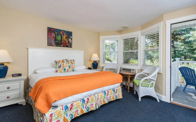 Glen Cove Inn & Suites