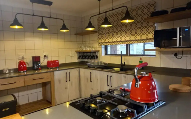 Hornbill Family Suites