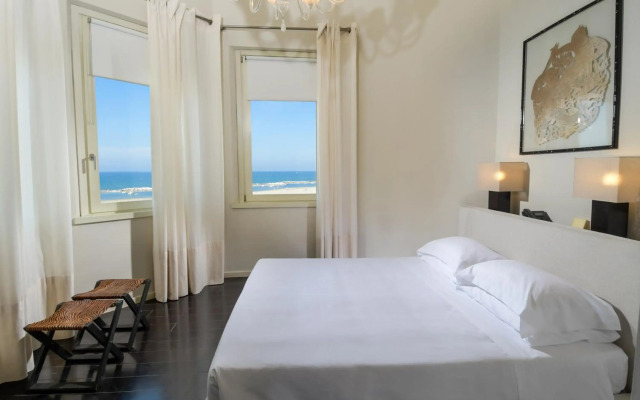 Hotel Carducci 76