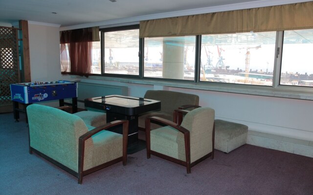 Sea Port Hotel