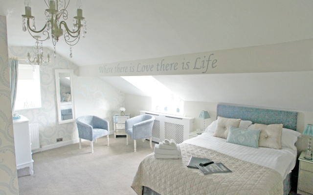 Holly Lodge Guest House