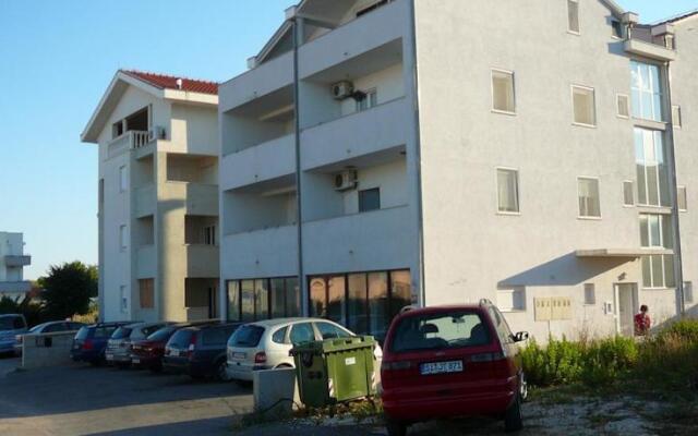 Perica Apartments