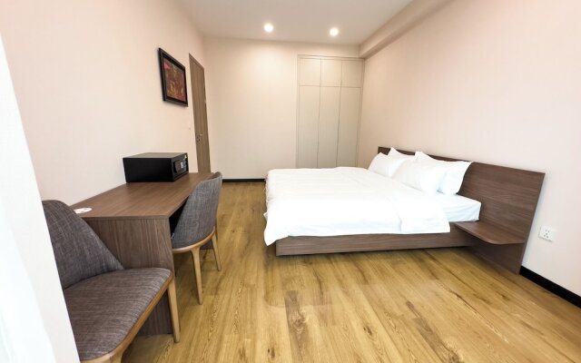 May Seven Service Apartment