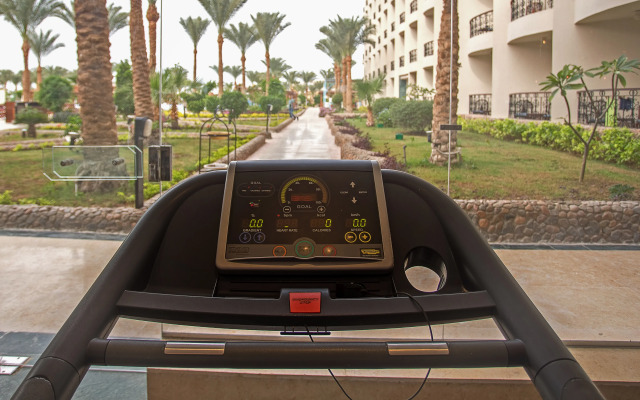 Le Jardin Aqua Park Resort