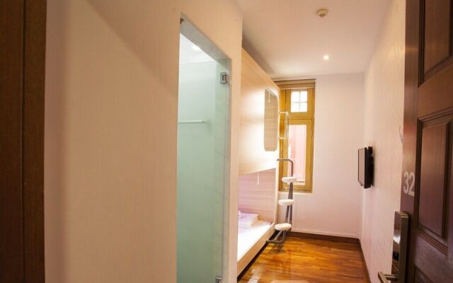 Capsule Pod Boutique Hostel