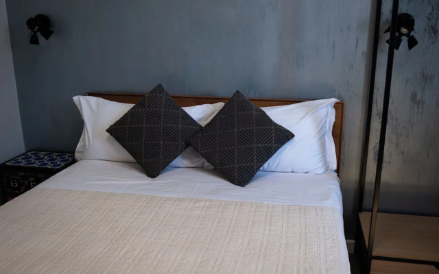 The Gate 441 Rooms