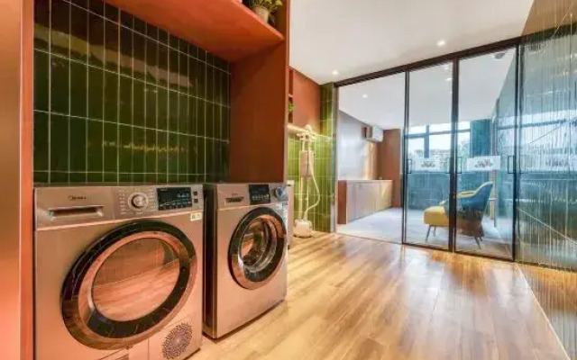 Magnolia Hotel (Shanghai Fengxian Xinsiping Highway)