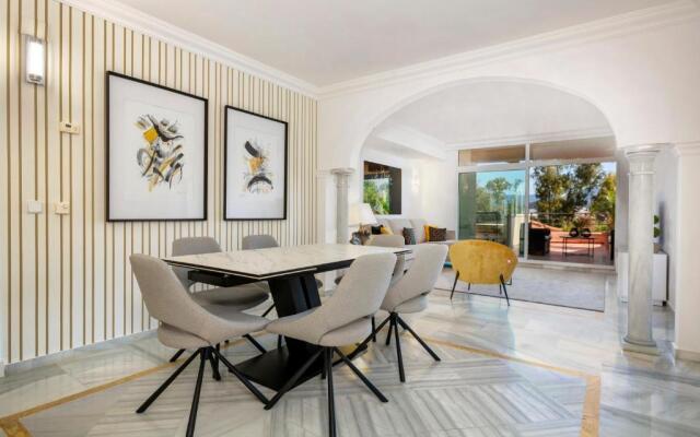 Stunning 2 bedroom apartment Magna Marbella RDR259