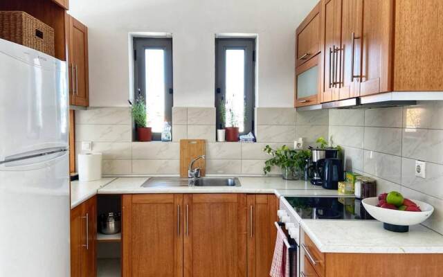 Seaside apartment, walking distance to the beach.