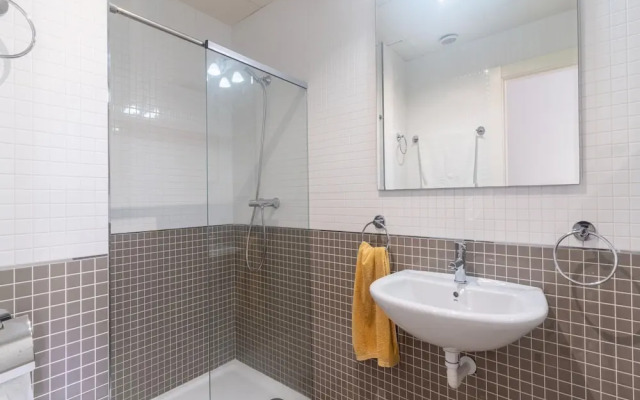 Spacious Apartment With 2 Terraces