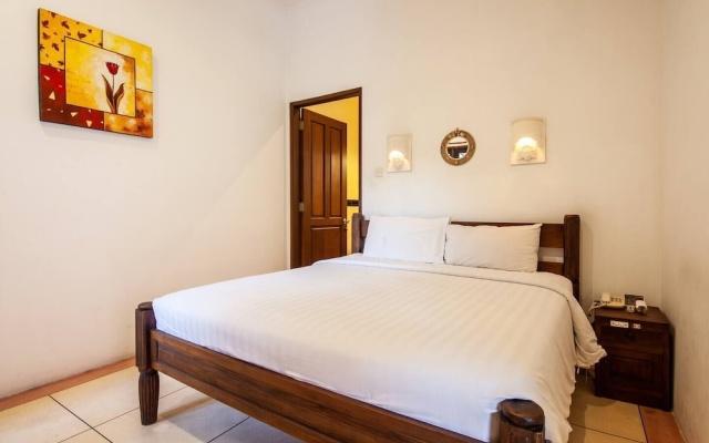 PB - 5BR - V1 & V2 5BR Private Pool Villa, Walk to Seminyak Beach – Guest Rooms – Kerobokan Kelod