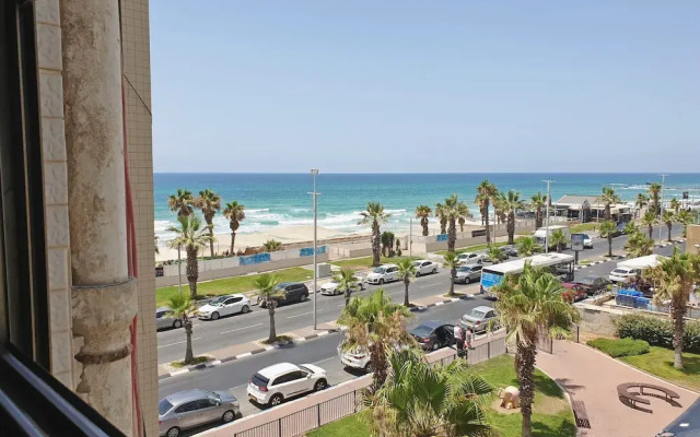 GK Apartments - Ben Gurion 105