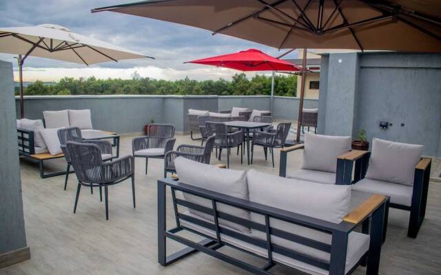 Kolel Hotel and Suites