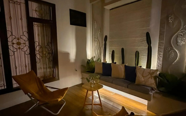 Hening House - 5 Bedrooms