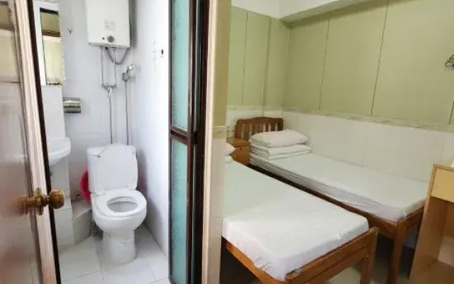 Wai Wah Guesthouse (Near Hong Kong West Kowloon Railway Station)