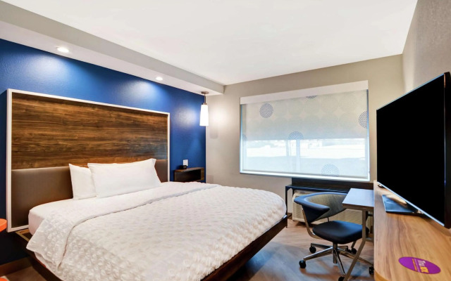 Tru by Hilton Richmond