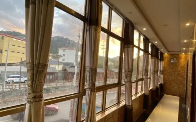Luqu Zangbala Hotel