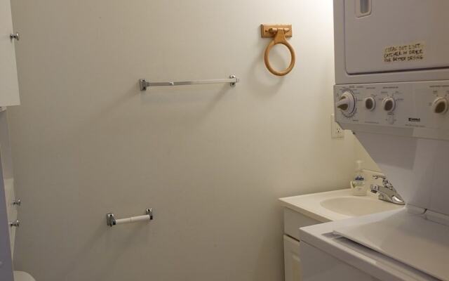 Nutter Tree at Ocracoke - 2 Br Home