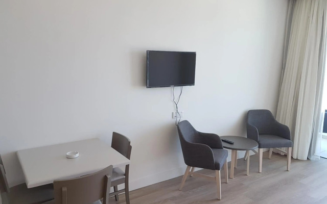 Melini Hotel Suites