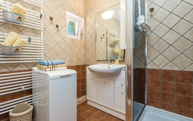 Beautiful Home in Povljana With Wifi and 2 Bedrooms