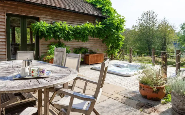 The Copse - From 1100 Per Night