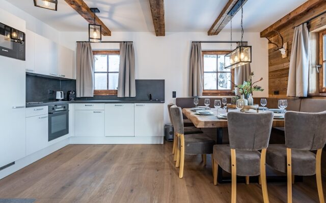 Luxurious Chalet in Katschberghöhe With Balcony