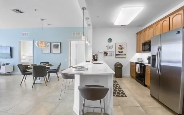 Penthouse Gem 3 Bedroom Condo by Redawning