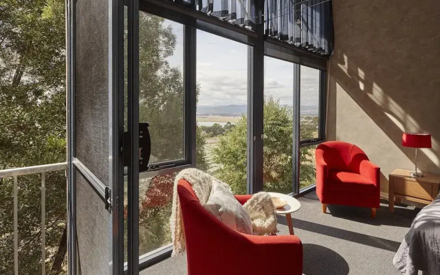 Rosevears Vineyard Retreat