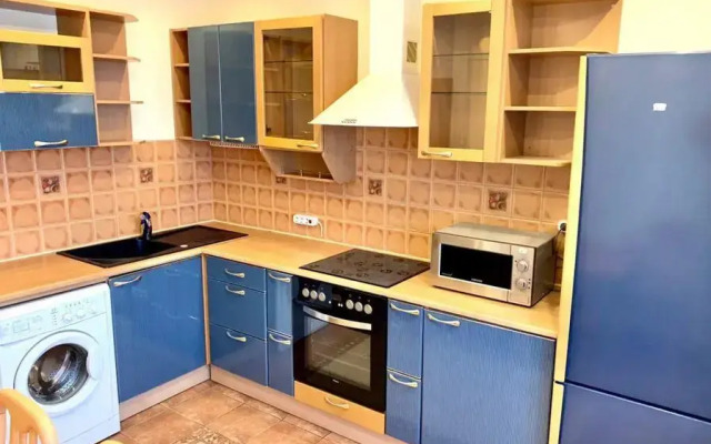 ABC Apartmens (ЭйБиСи Апартментс) на улице Толстого