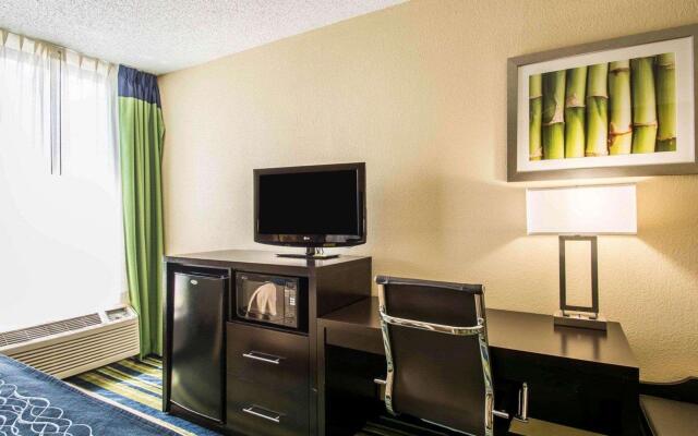 Comfort Inn & Suites Lantana - West Palm Beach South