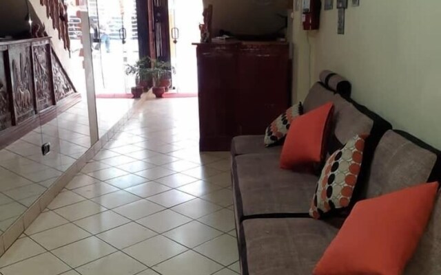 Lhotse Hostel B&B Huaraz