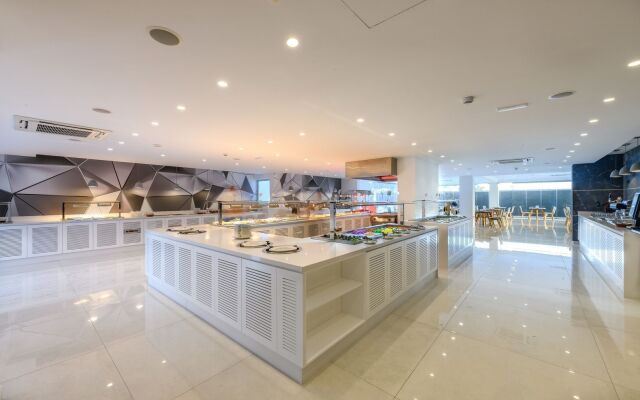 Tasia Maris Seasons Hotel - Adults Only
