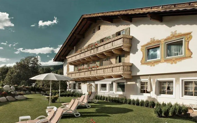 Christof Hotel